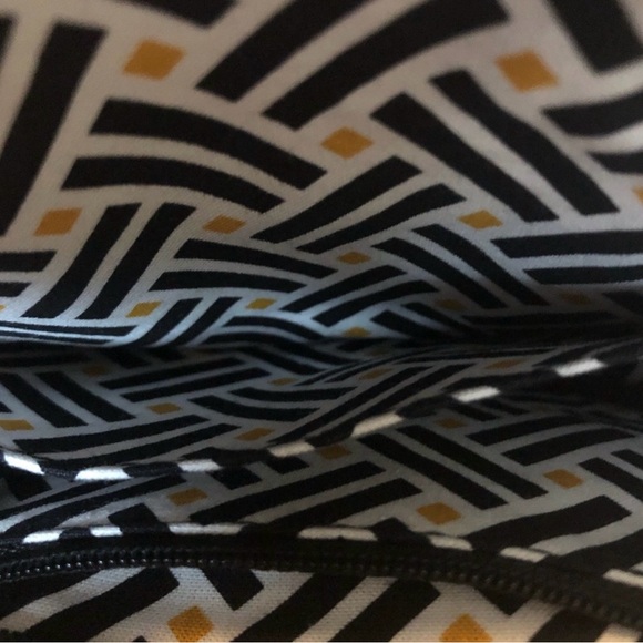 Vera Bradley, Round Microfiber, Crossbody - Picture 4 of 8